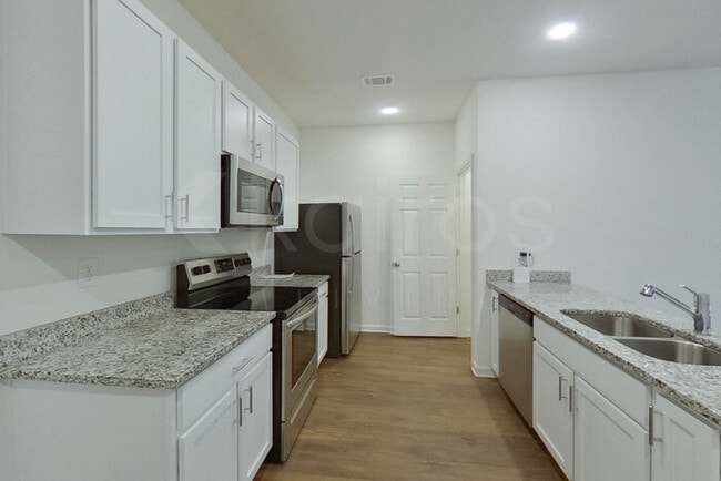 Photo - 137 Dudley Wy