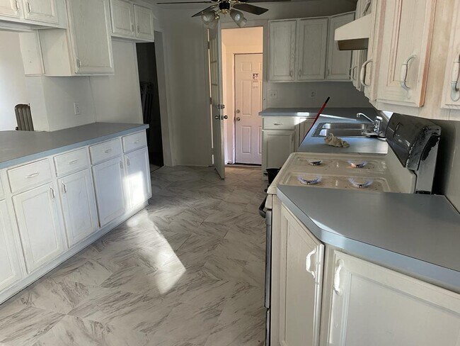 Photo - 87 Cooper St