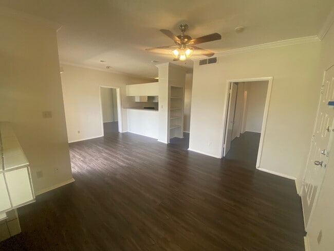 Photo - 7900 Bissonnet St