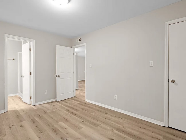 6116 Spice Ridge Ln Unidad C