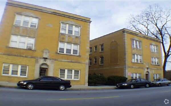 Photo - 5935 N Northwest Hwy Apartments
