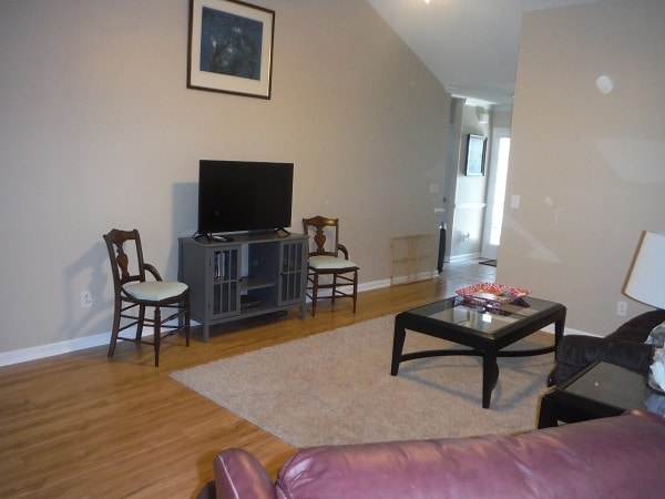 Photo - 182 Seville Dr