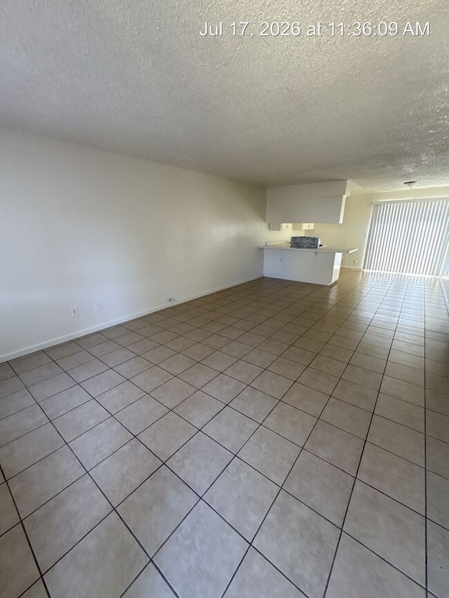 Photo - 81 E Hazelwood Dr Unidad C