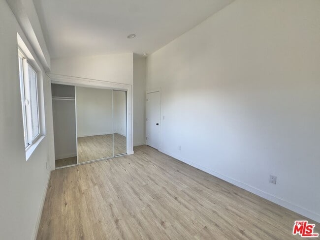 Building Photo - 1732 Crenshaw Blvd Rental