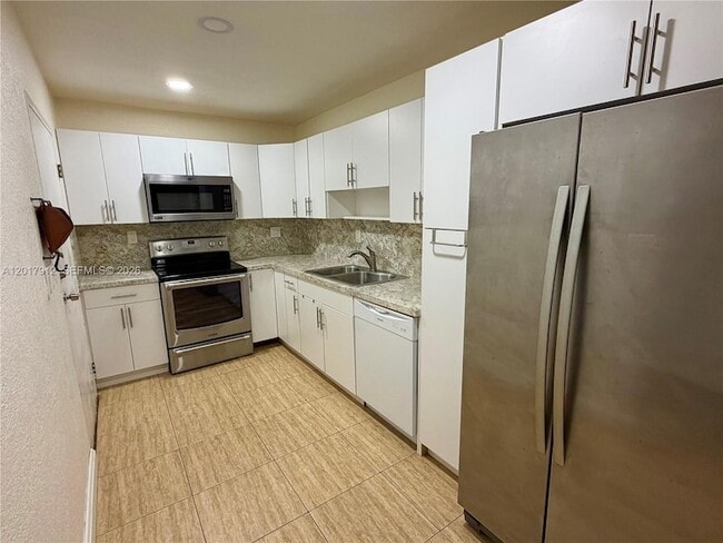 Photo - 9429 SW 76th St Unit W25