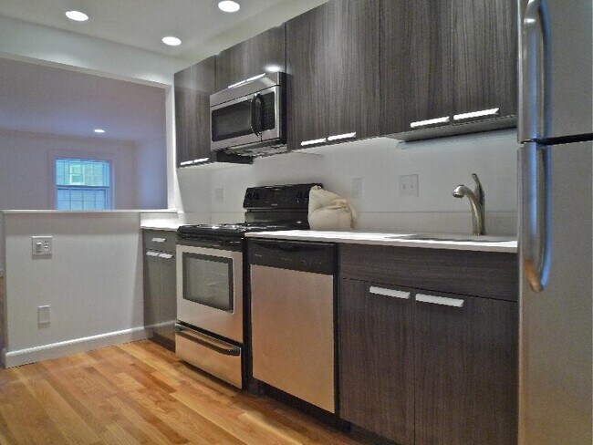 Photo - 37 Wyman St Unidad #2