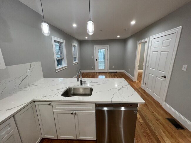 Photo - 15 Harold St Unit 1