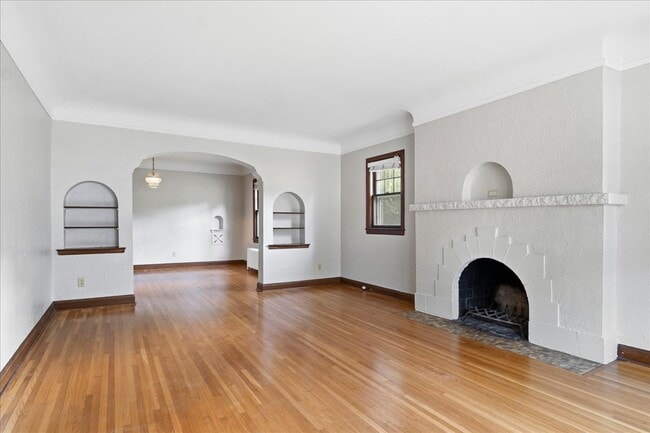 4145 Colfax Ave S Unit Colfax