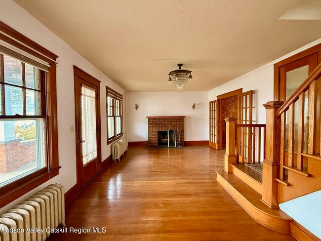 Photo - 421 Albany Ave