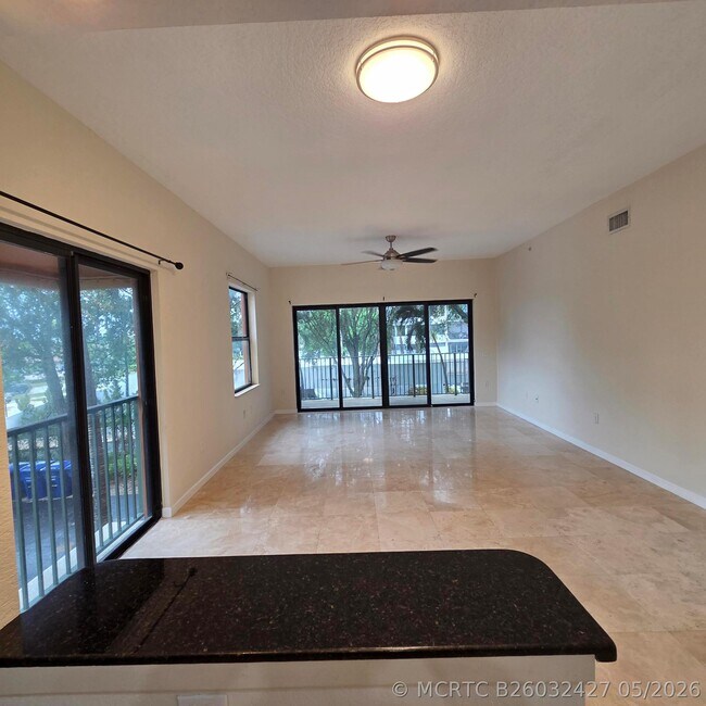 1640 Presidential Way Unit a201