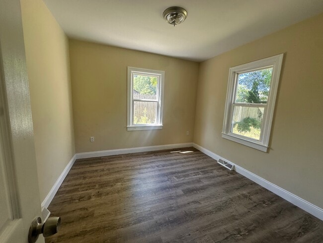 Photo - 35 Broderick St