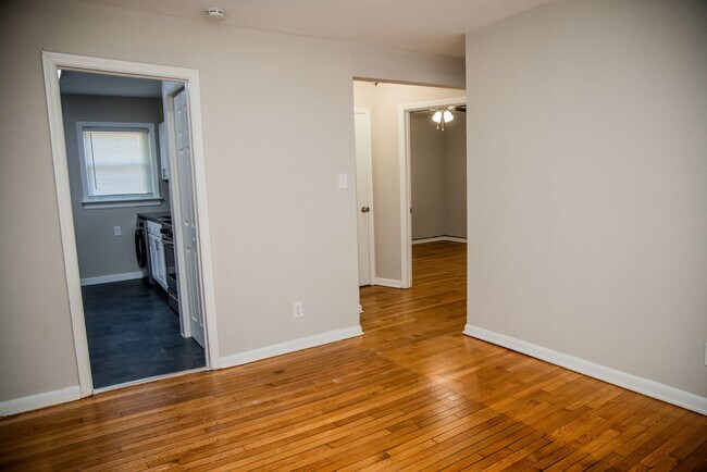 Photo - 1905 Grayland Ave Unit 1905-B