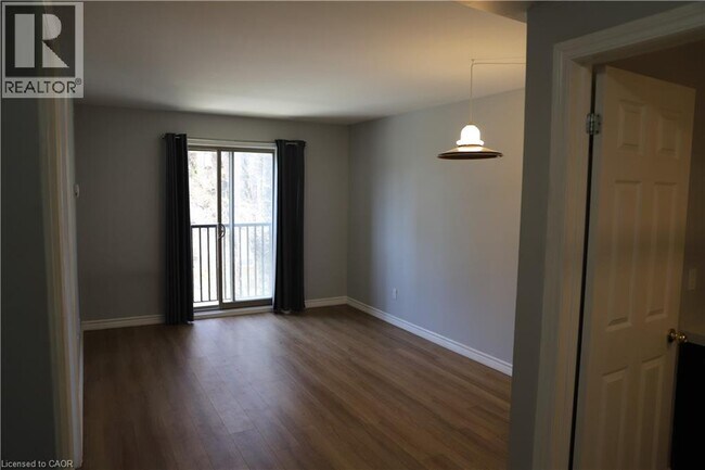 Photo - 28 Victoria Ave N Unit 314