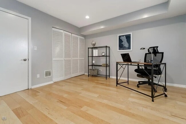 Photo - 1540 N Greenview Ave