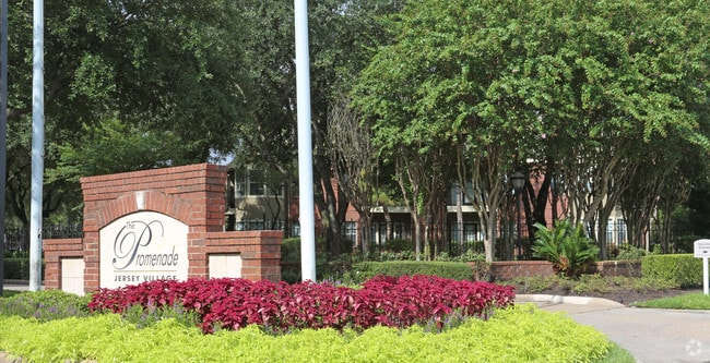 Building Photo - Kessler Jersey Village