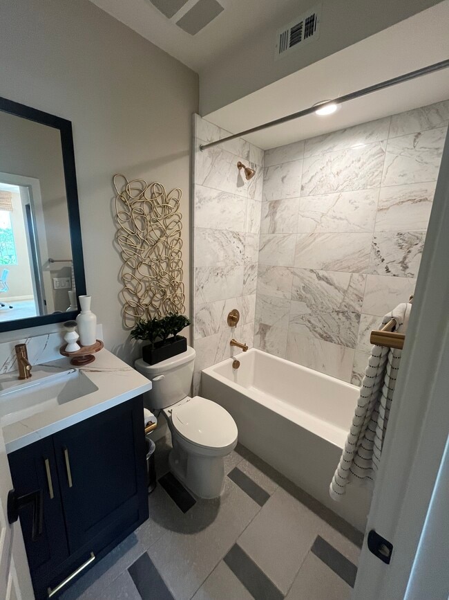 *Modelo de puesta en escena de la casa* - 13914 Boyden Way