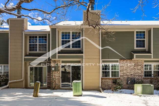 Building Photo - Fantastic Townhome with 1-Car Attached Garage, and Central AC!