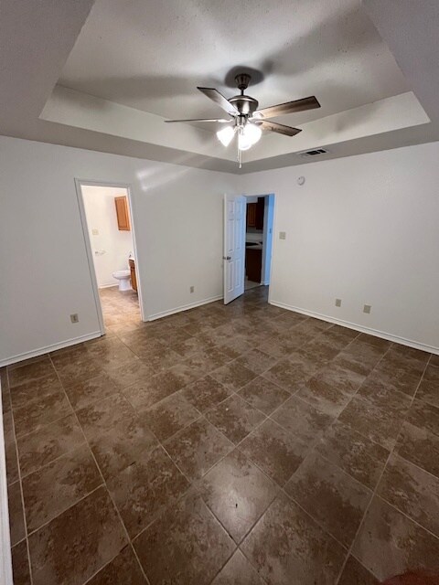 5111 Warwicke Dr