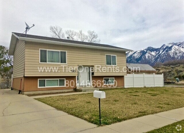 Building Photo - NO DEPOSIT option available for qualified ... Rental
