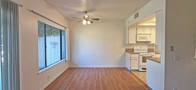 Photo - 7862 Hampton Ln