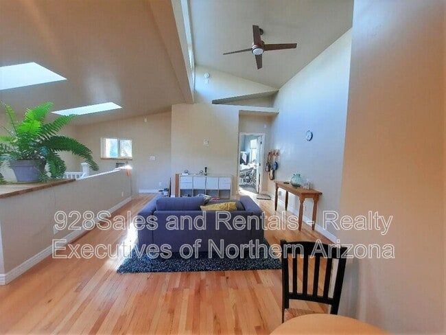 Photo - 2304 N Talkington Dr