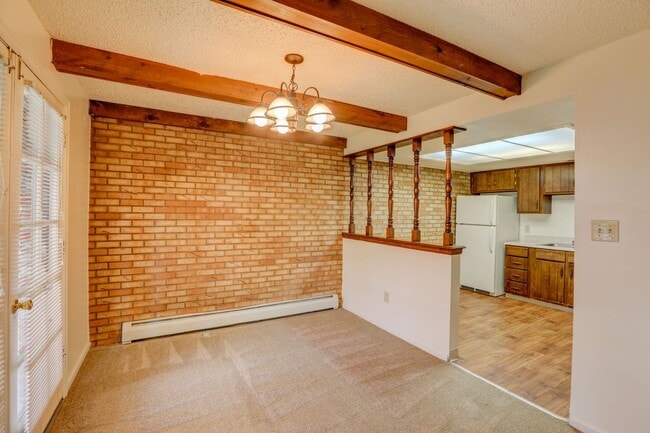 Photo - Applewood Crest Townhomes & Apartments