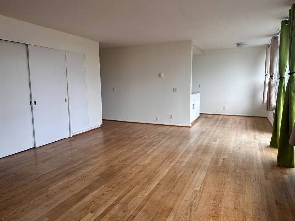 Photo - 2012 Thorndyke Ave W Unidad 3