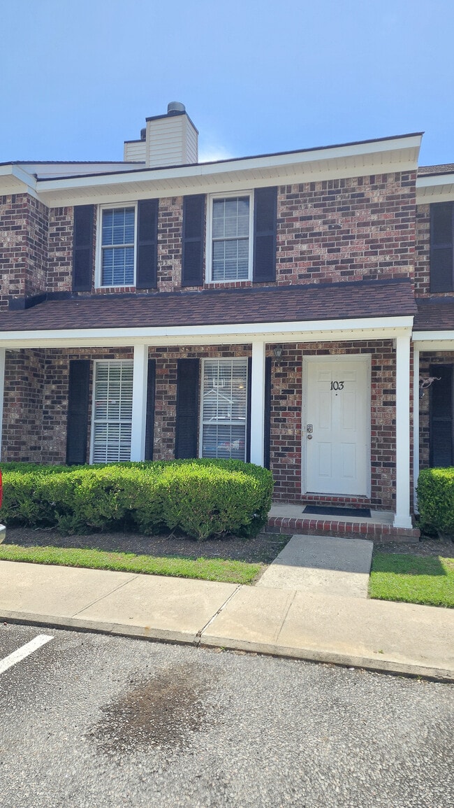 Building Photo - 103 Sandlewood Dr Rental