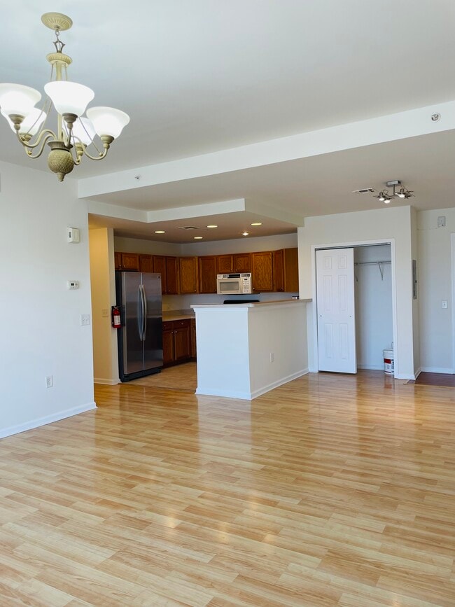 Building Photo - 358 Rector St Unit 705 Rental