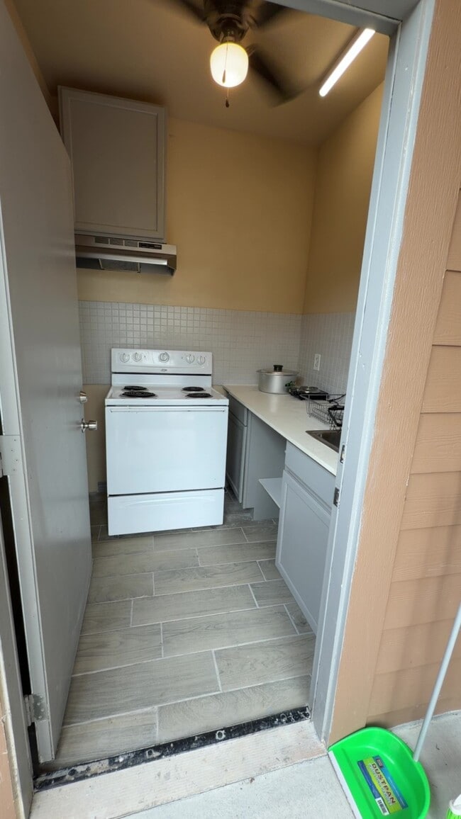 Photo - 6303 Scotchwood Dr