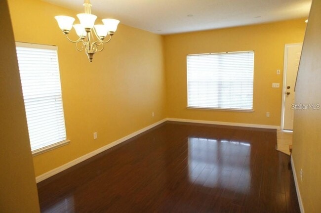 Photo - 427 Wilton Cir