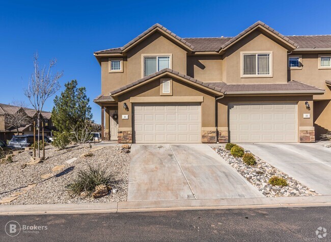 Building Photo - 1000 E Bluff View Dr Rental