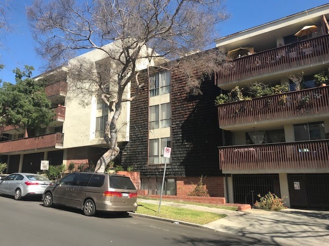 Photo - 1840 Fairburn Ave Unit 202