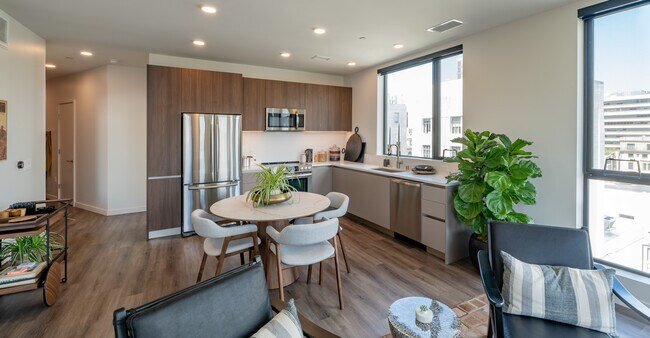 Atlas Apartments For Rent in Oakland, CA