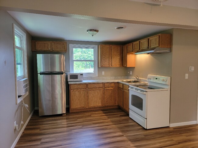 Photo - N96W16350 County Line Rd Unit B