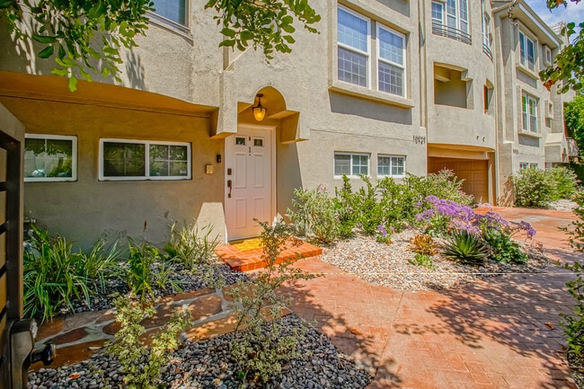 10929 Landale St Unidad 1