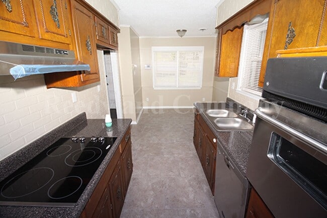 Photo - 5901 Tishomingo Dr