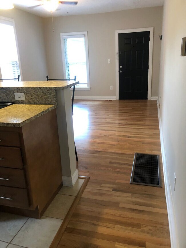Photo - 1282 Hunter Ave Unidad C