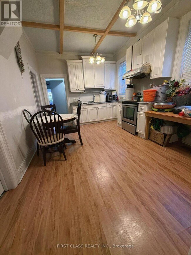 Photo - 432 Charlotte St