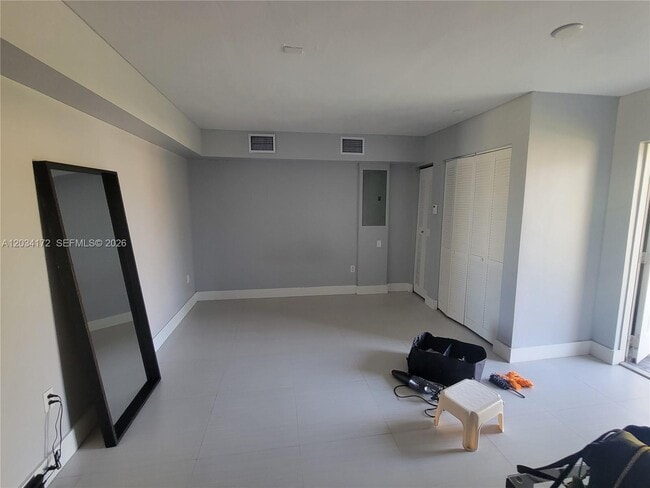 Photo - 15250 SW 154th Ave Unidad Studio