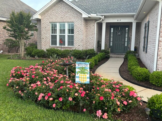 Photo - 613 Tulip Tree Way