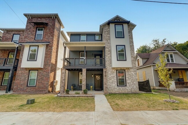 Building Photo - 308 S Hampton Ave Unit B