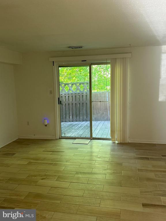 Photo - 1805 Dutch Village Dr