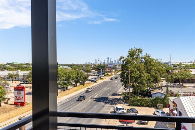 Building Photo - 4315 S Congress Ave Unit 523