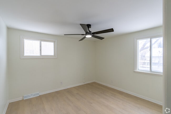 U-Crest Apartments