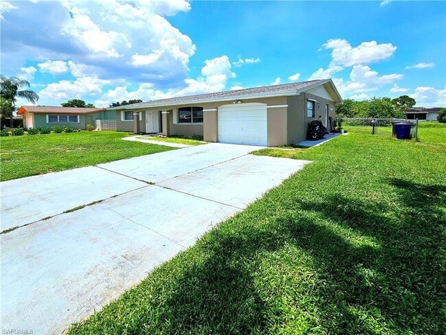 Photo - 211 S Lake Dr