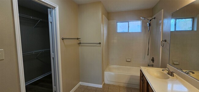 Photo - 10538 Twin Circles Dr