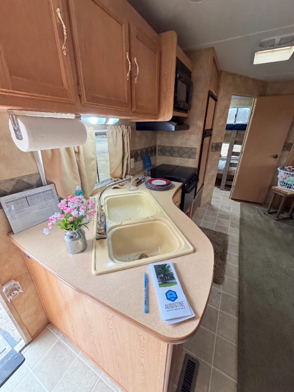 Photo - 2552 Smith Ave