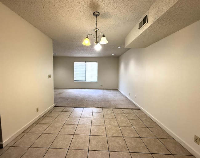 Photo - 1330 N Perry Ave Unidad 3