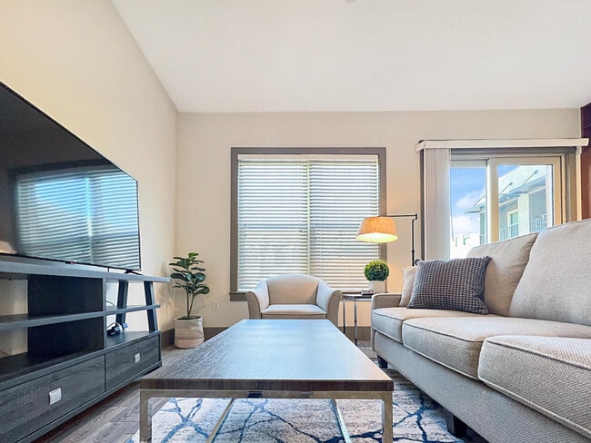 Photo - 1908 N Lois Ave Unidad ID1050947P
